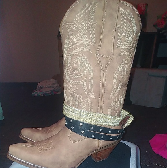 Durango Cowgirl Boots - Picture 2 of 8